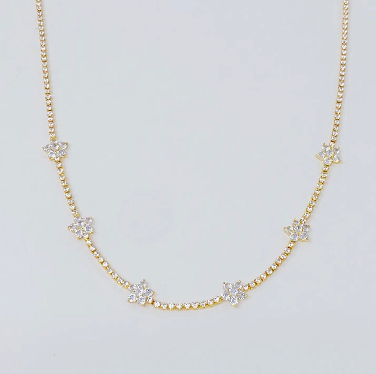 Stella Shiny Flower Necklace